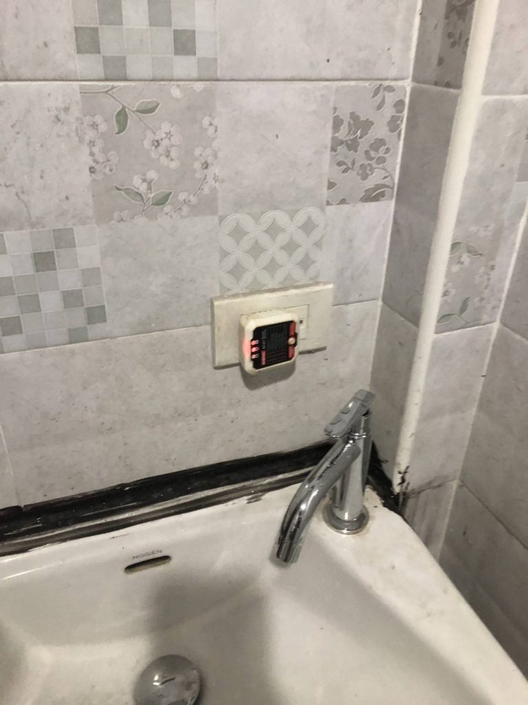 ตรวจเช็กปลั๊กไฟ