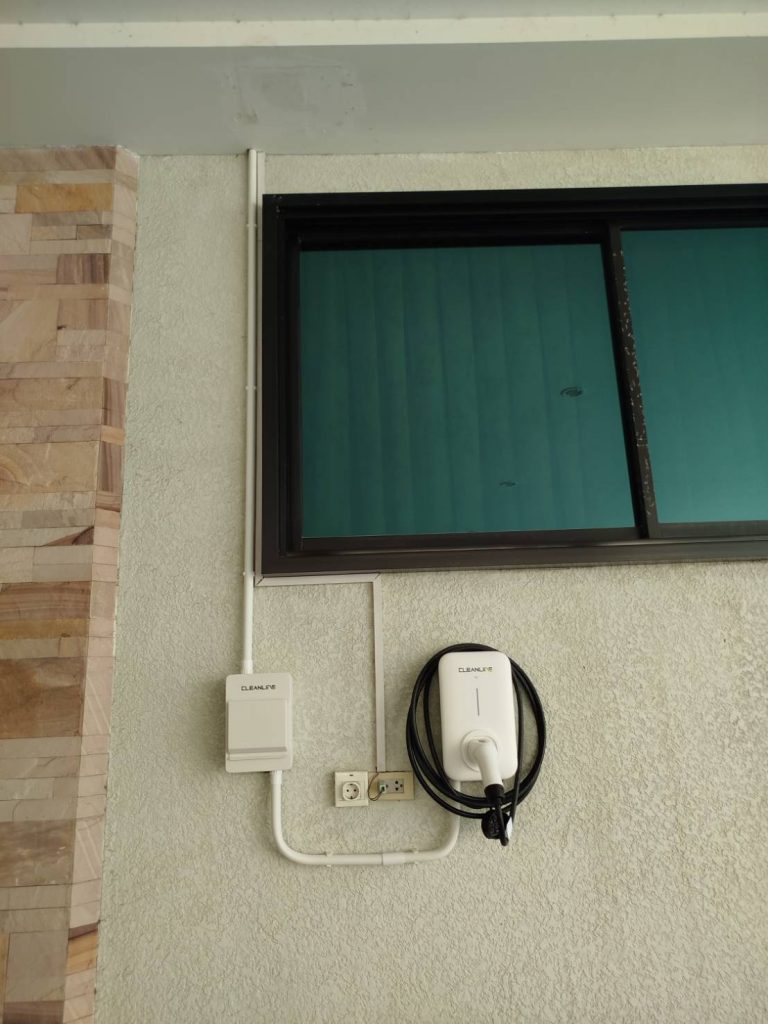 เครื่องชาร์จรถยนต์ไฟฟ้า (EV Charger)