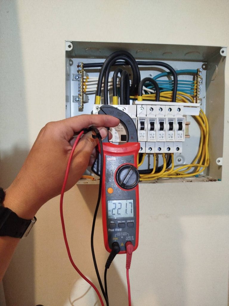 วัดไฟตู้คอนซูม