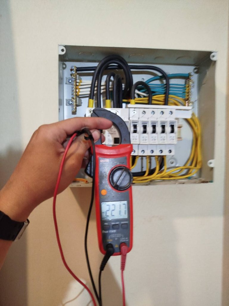 วัดไฟตู้คอนซูม