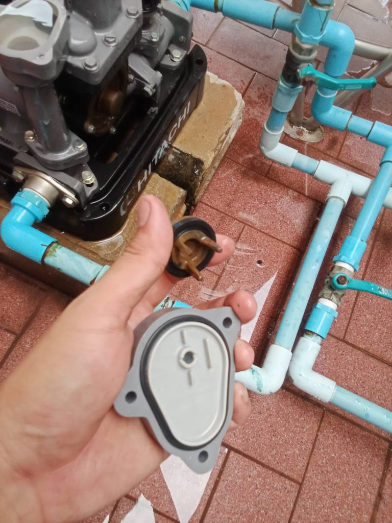 รื้อปั๊มน้ำหาจุดเสีย