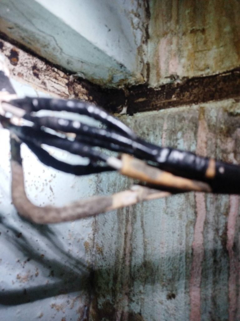 สายไฟเก่าเสี่ยงช็อต