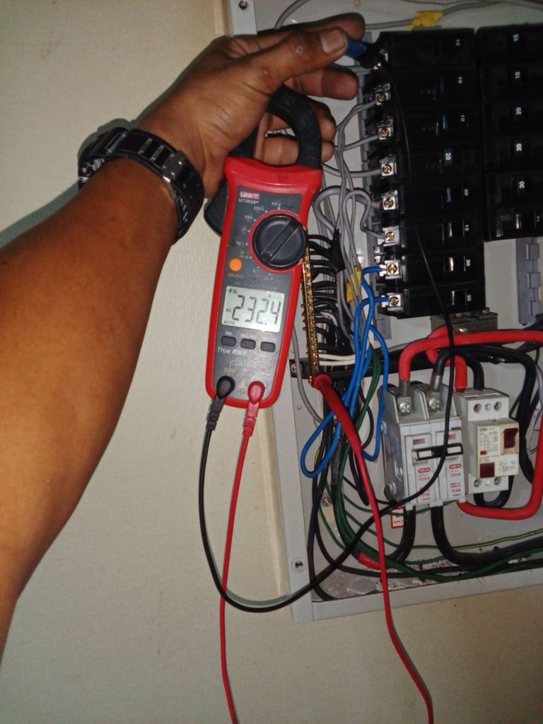 ตรวจเช็กตู้โหลดเซ็นเตอร์