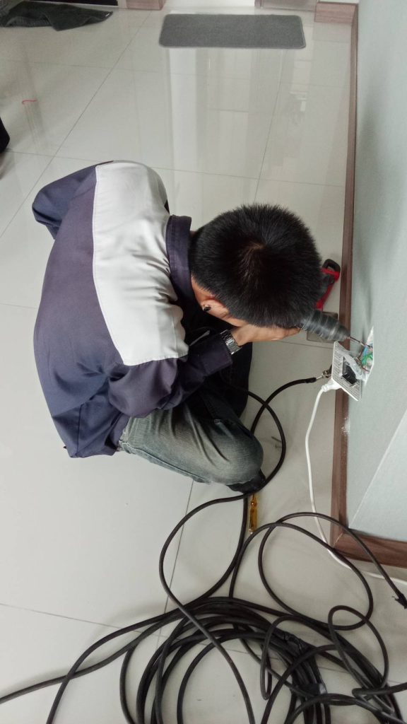 ติดตั้งปลั๊ก