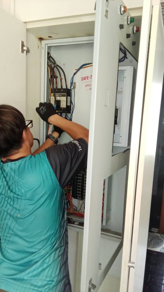 เดินสายเข้าตู้โหลด