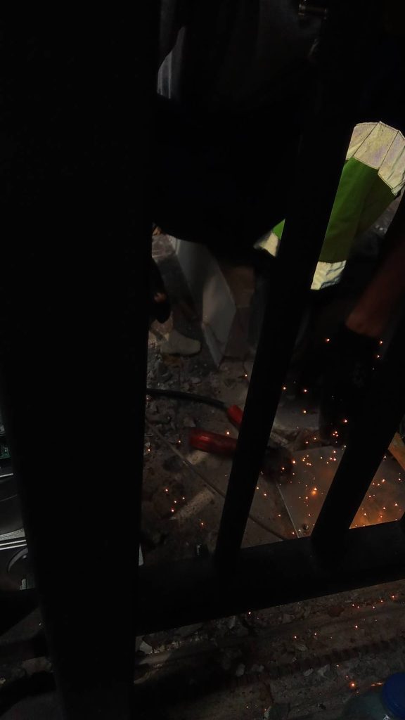 เตรียมจุดติดตั้งมอเตอร์ประตูรีโมท