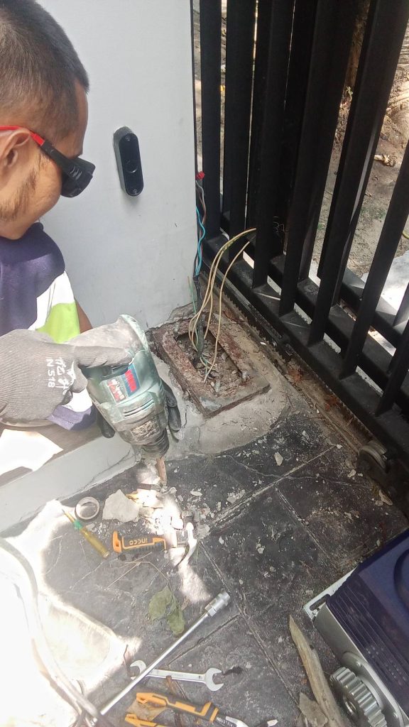 เตรียมจุดติดตั้งมอเตอร์ประตูรีโมท