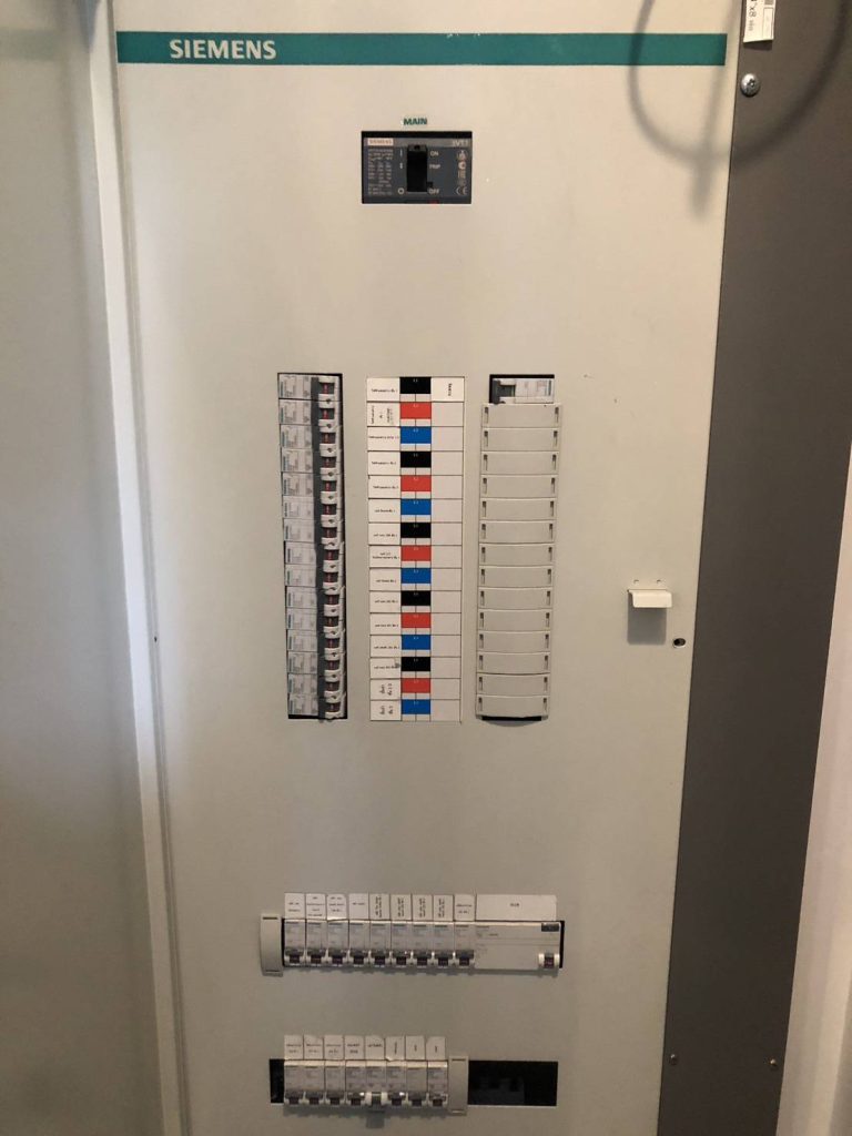 ตู้โหลดเซ็นเตอร์