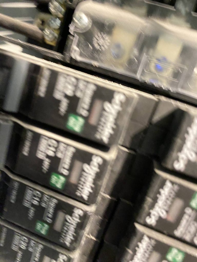 เซอร์กิตเบรกเกอร์