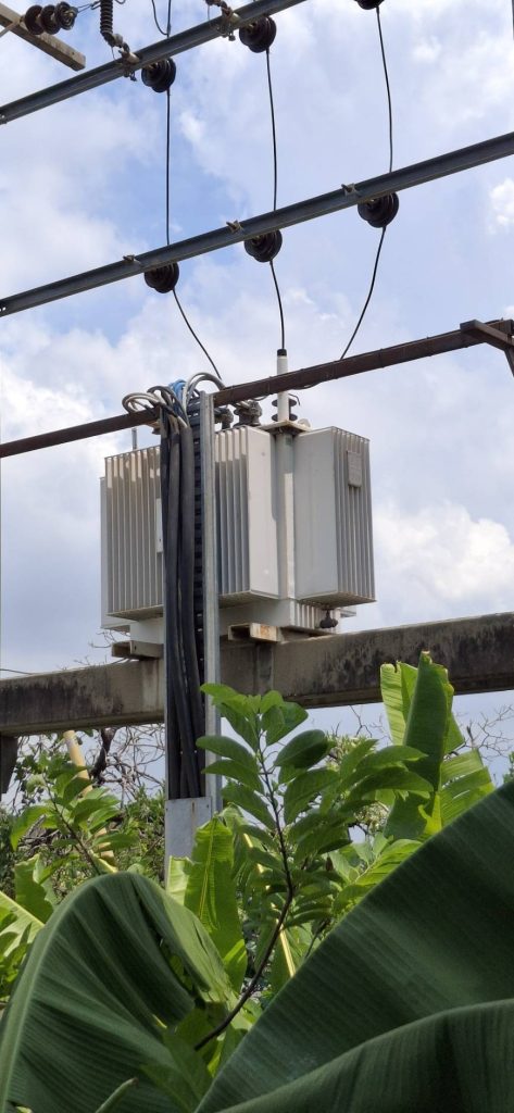 หม้อแปลงไฟฟ้าบนเสาแรงสูง