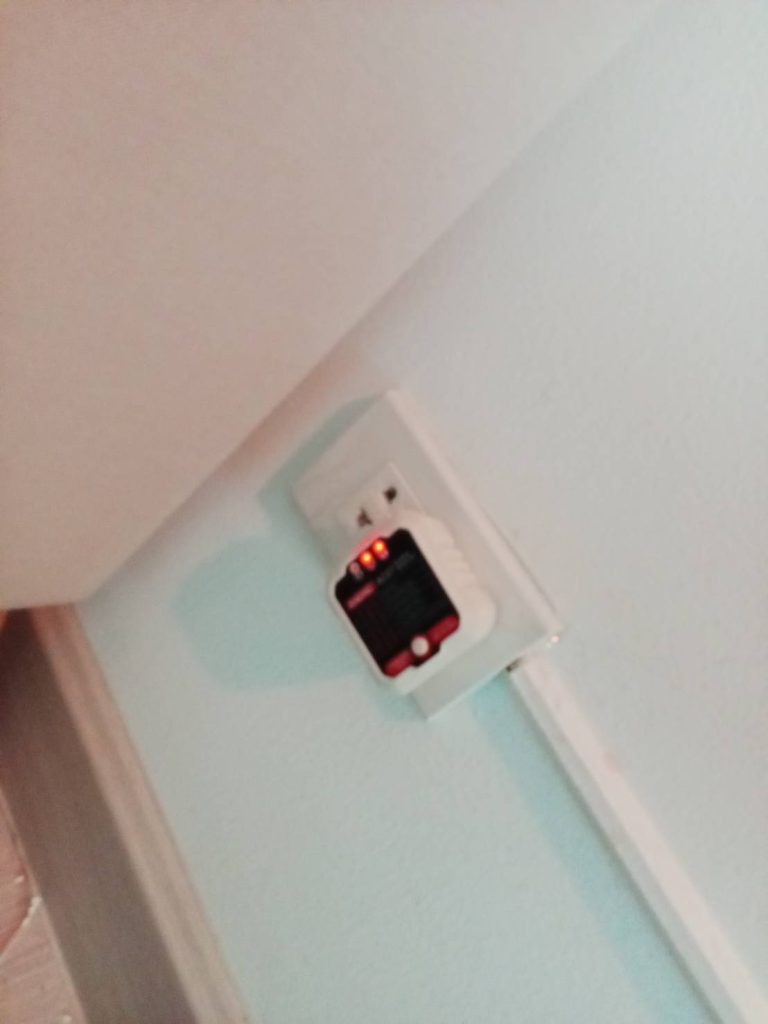 เช็กปลั๊กไฟ