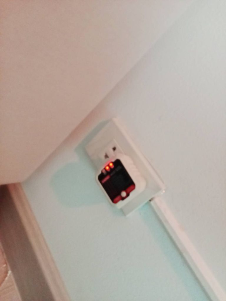 เช็กปลั๊กไฟ