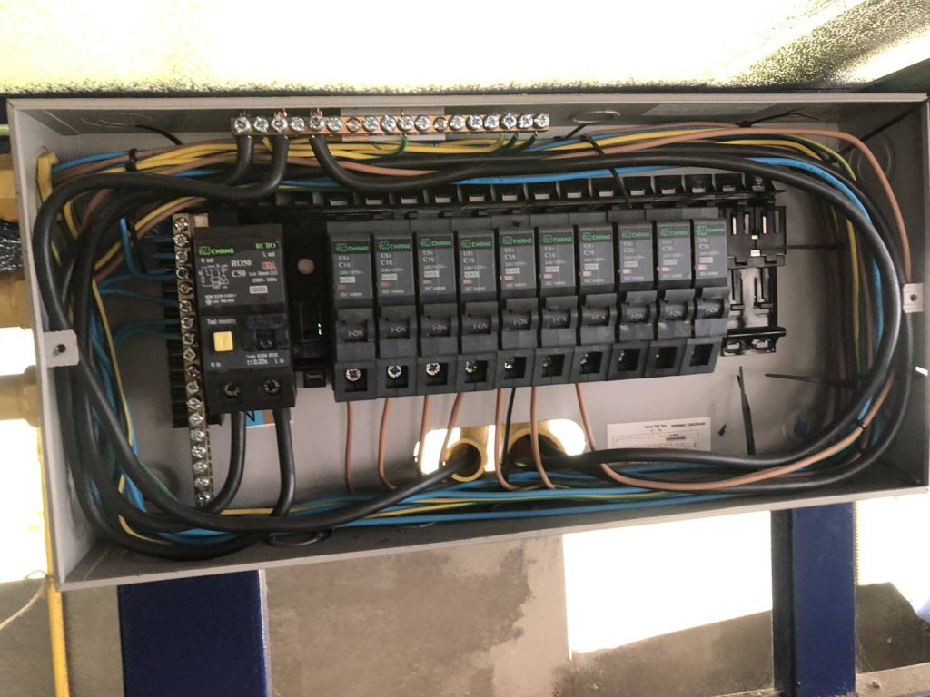 เบรกเกอร์ในตู้คอนซูมเมอร์