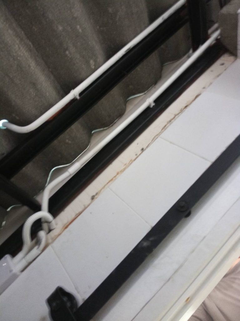 แนวท่อสายไฟ