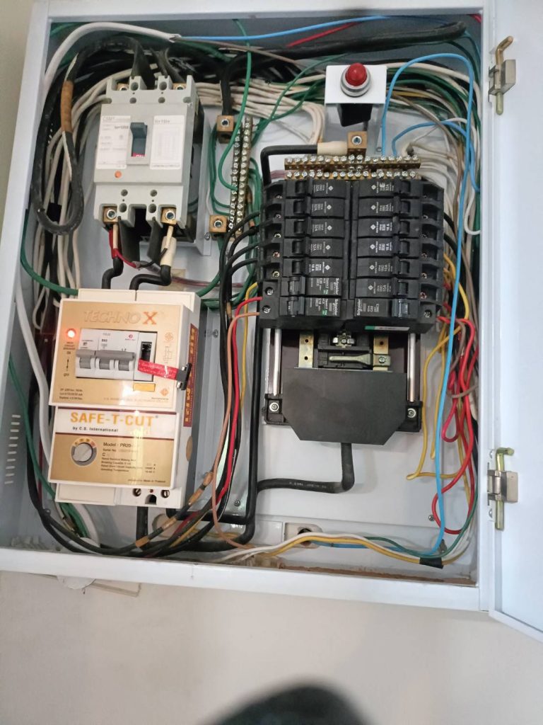 ตู้เมนไฟฟ้า