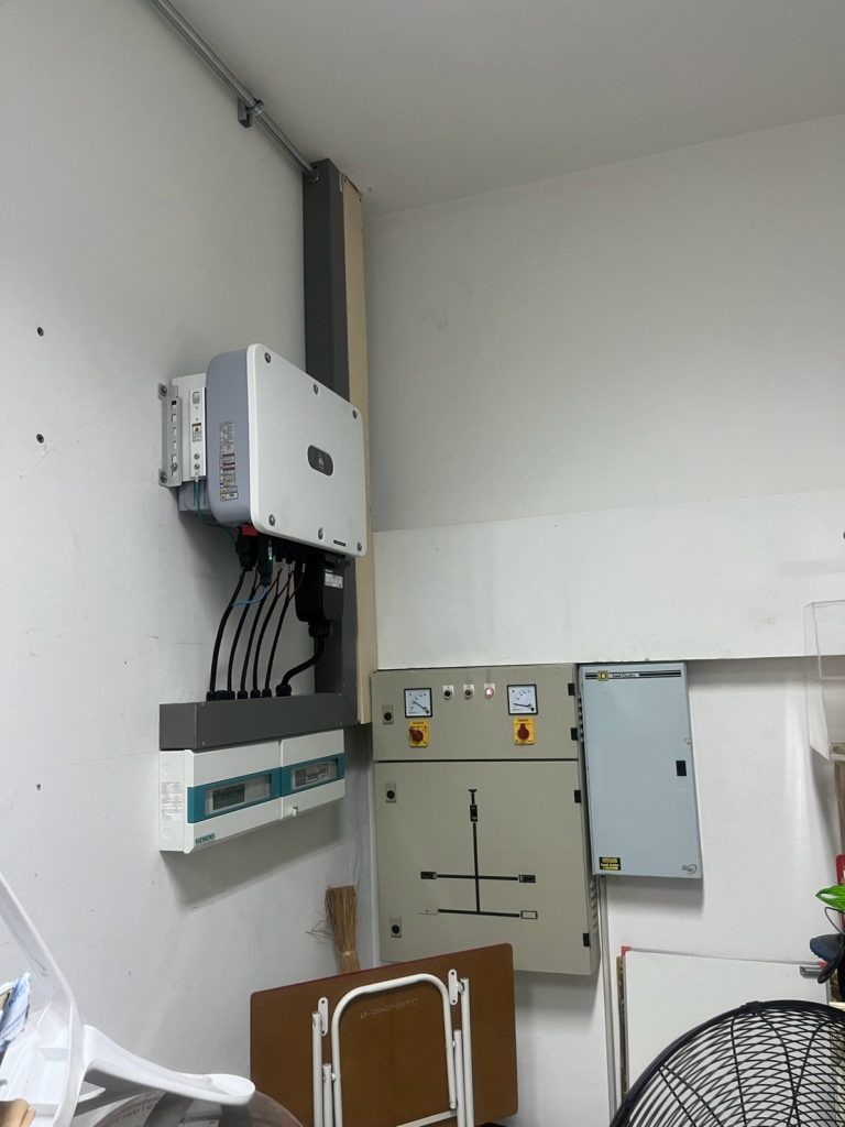 ตู้ Inverter Solar Cell และตู้เมนไฟฟ้า