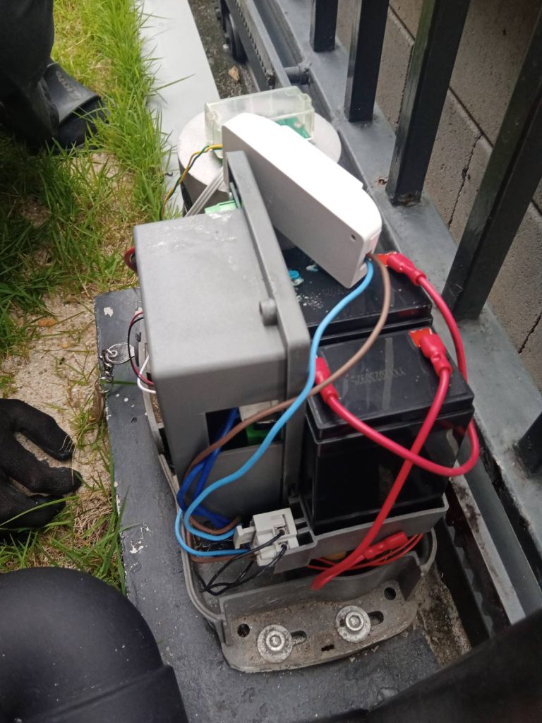 ติดตั้งประตูรีโมท