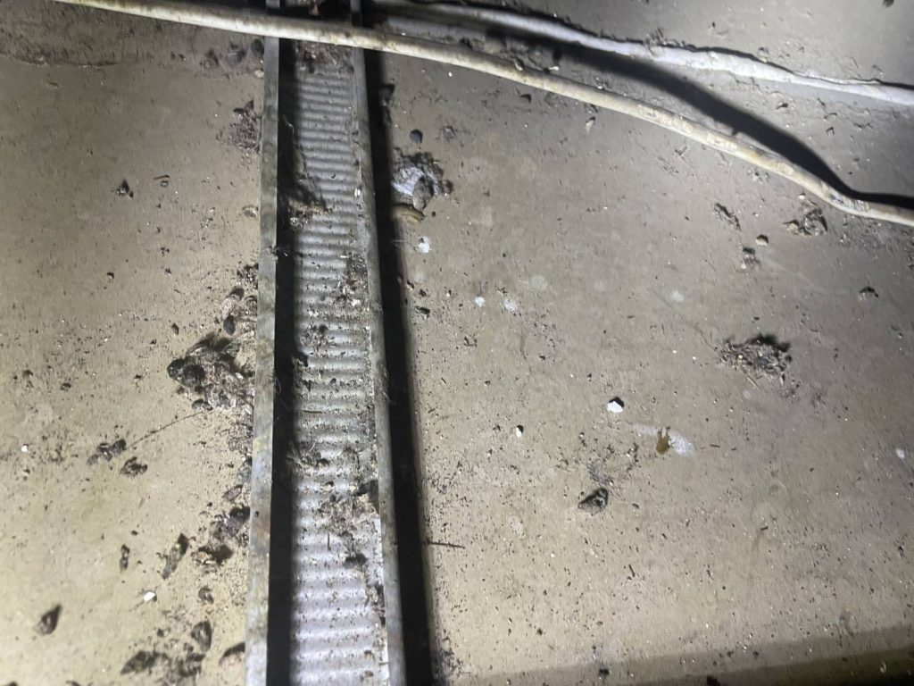 แนวสายไฟบนฝ้า