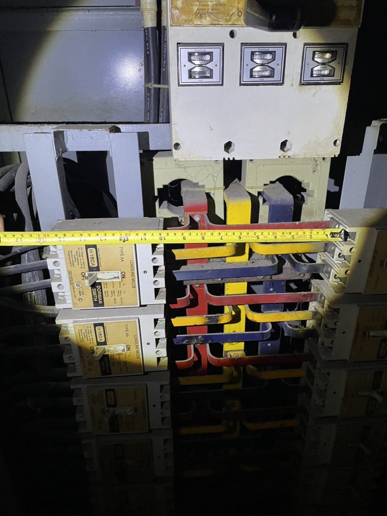 วัดขนาดตู้เมนไฟฟ้า