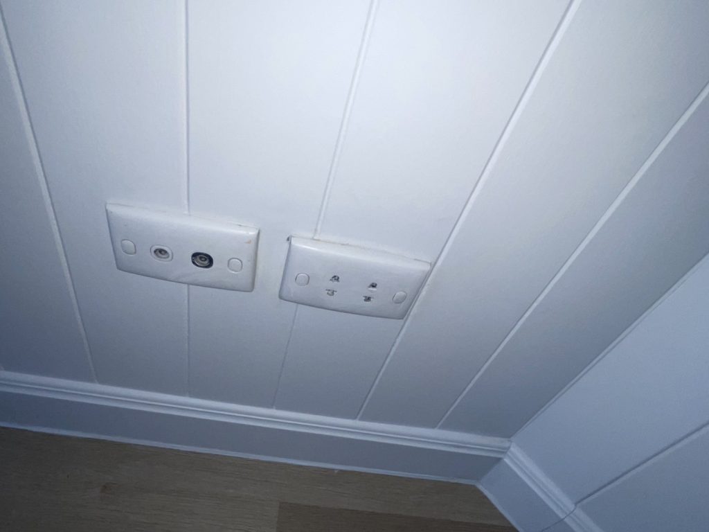 เช็กปลั๊กไฟ