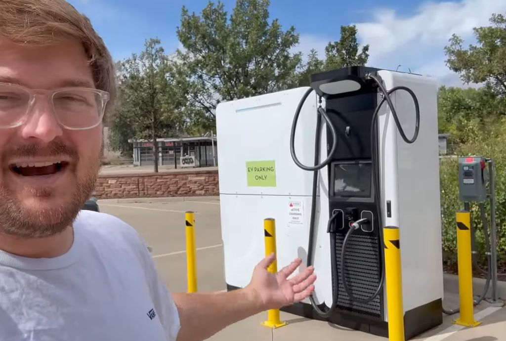 Battery-Integrated DC Charger