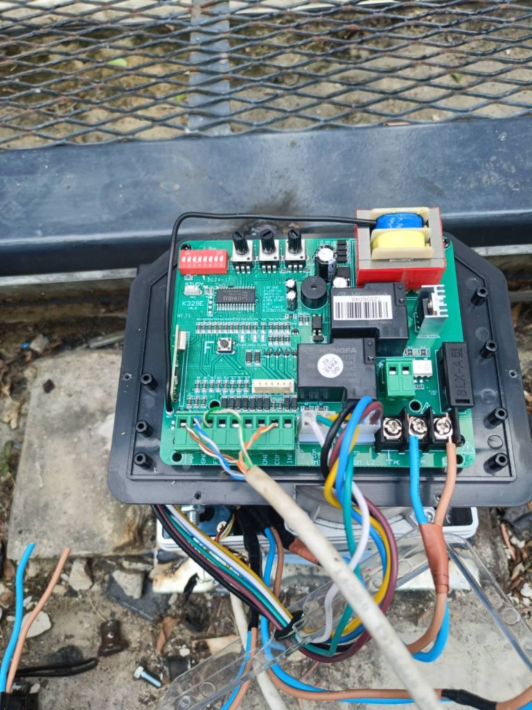 แผงวงจรมอเตอร์ประตูรีโมท