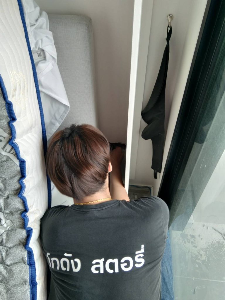งานเดินรางติดตั้งปลั๊กไฟ