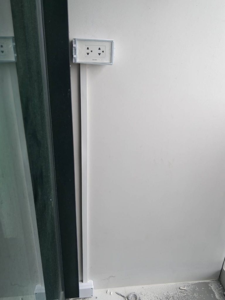 งานเดินรางติดตั้งปลั๊กไฟ