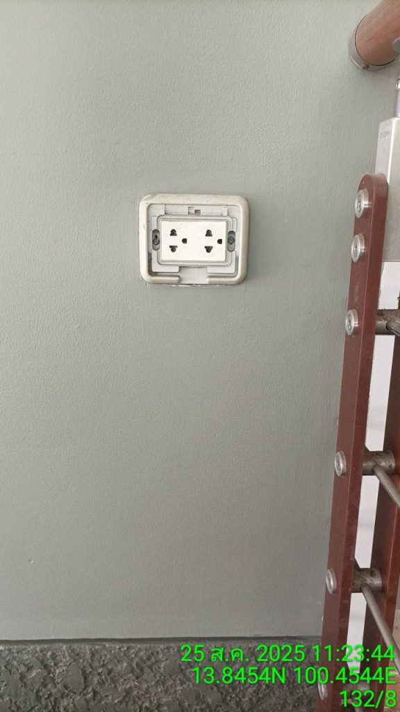 ตรวจเช็กปลั๊กไฟ