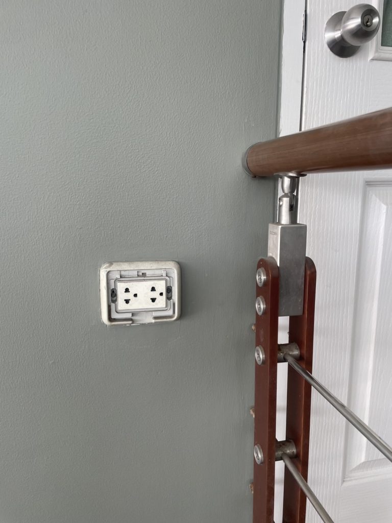 เช็กปลั๊กไฟ