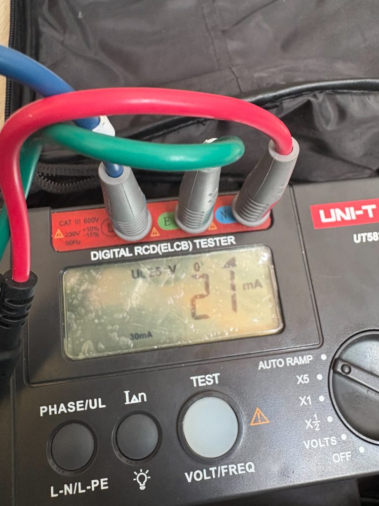 ทดสอบระบบตัดไฟรั่ว